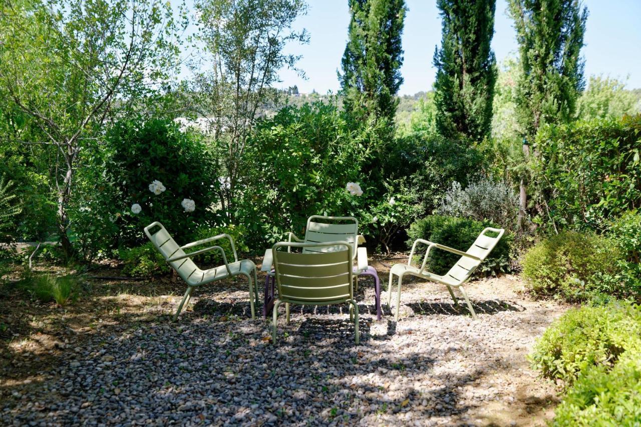 Private Furnished Apartment With All Comfort Has A Garden In A Green Space Meyreuil Exterior foto